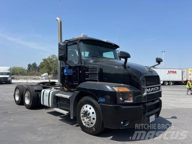 Mack AN64T Tractor Units