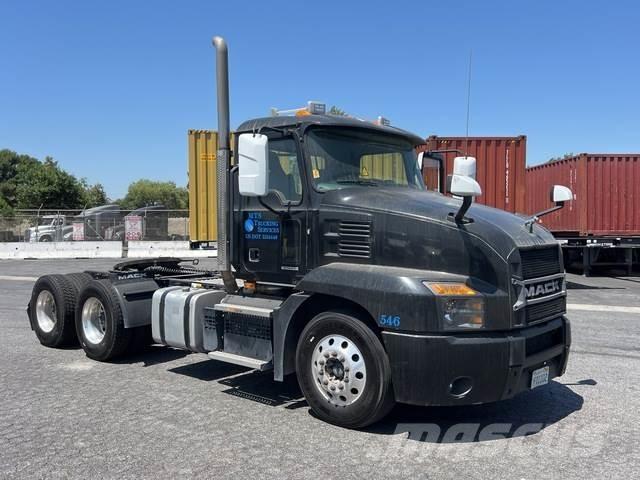 Mack AN64T Tractor Units
