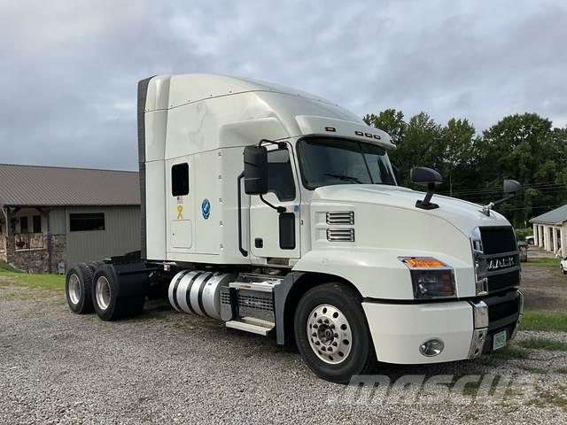Mack AN64T Tractor Units