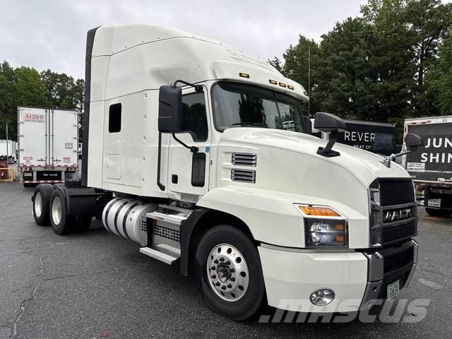 Mack AN64T Tractor Units