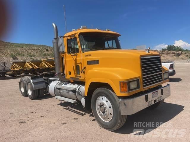 Mack CH613 Tractor Units