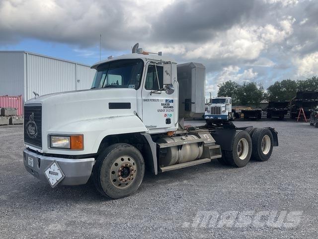 Mack CH613 Tractor Units