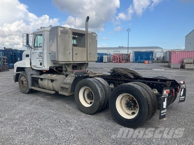 Mack CH613 Tractor Units