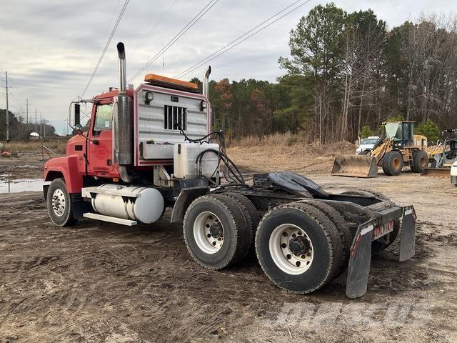 Mack CH613 Tractor Units