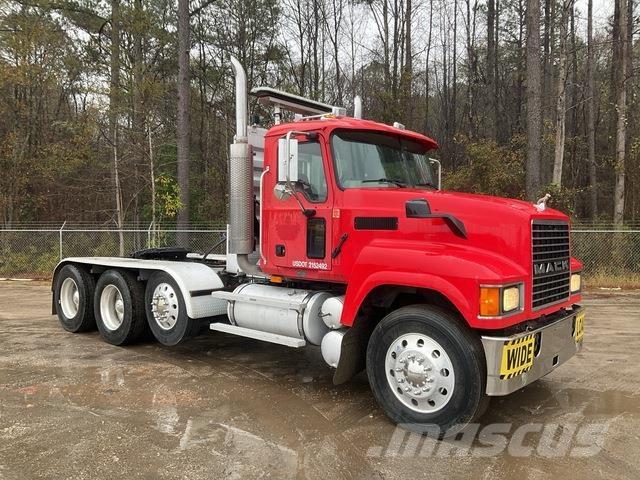 Mack CHN613 Tractor Units