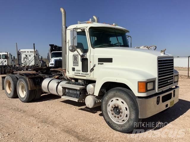 Mack CHU613 Tractor Units