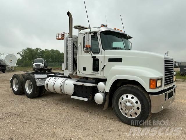 Mack CHU613 Tractor Units