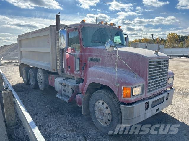 Mack CHU613 Tipper trucks