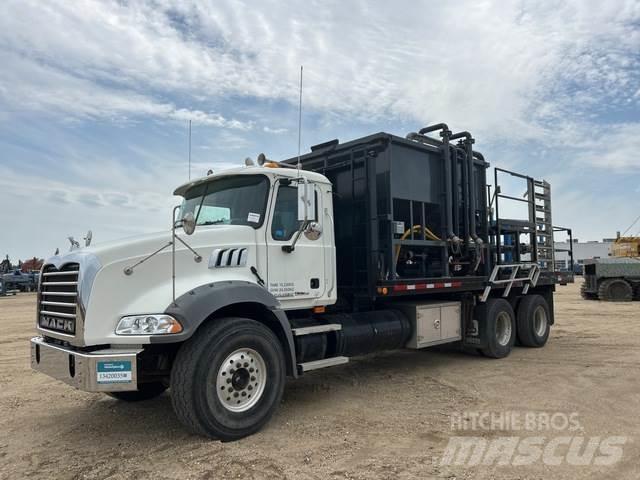 Mack CTR713B Construction - Others