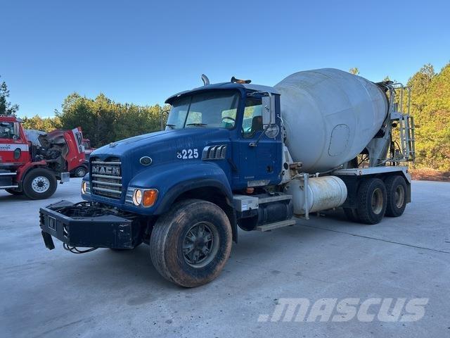 Mack CV713 Other trucks