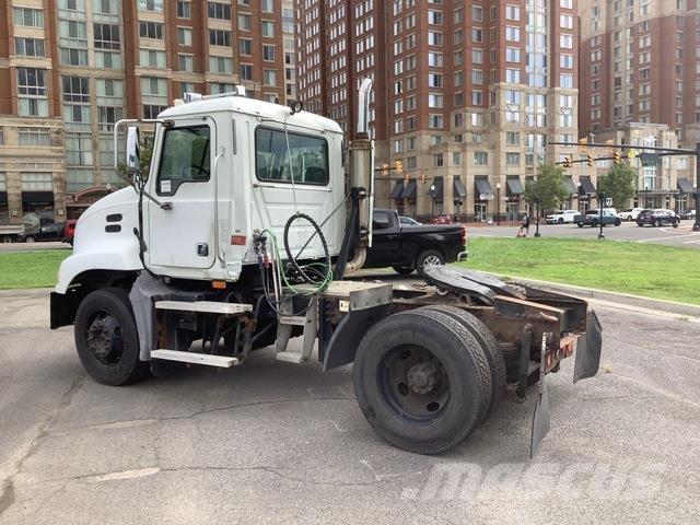 Mack CXN612 Tractor Units