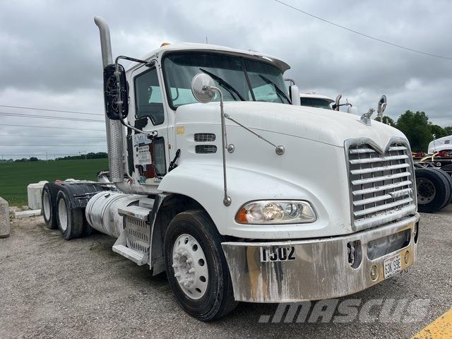 Mack CXU 613 Tractor Units