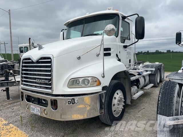 Mack CXU 613 Tractor Units