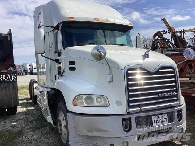 Mack CXU613 Tractor Units