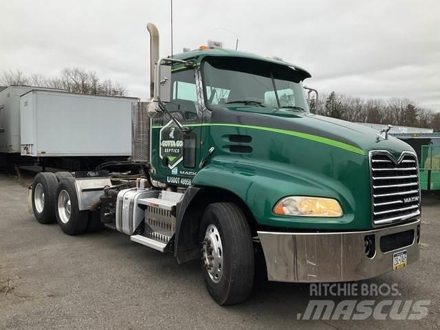 Mack CXU613 Tractor Units
