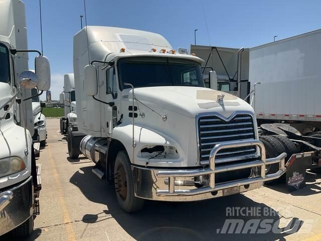Mack CXU613 Tractor Units