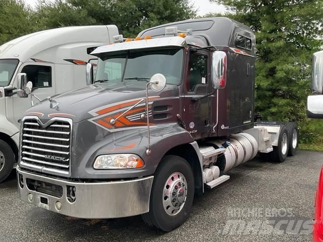 Mack CXU613 Tractor Units