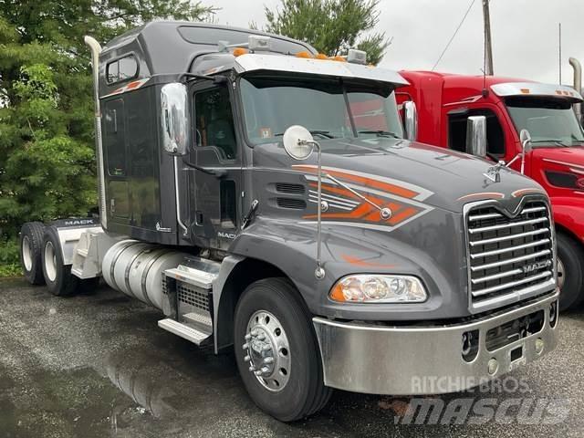 Mack CXU613 Tractor Units