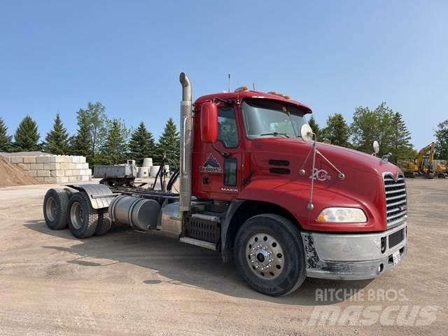Mack CXU613 Tractor Units