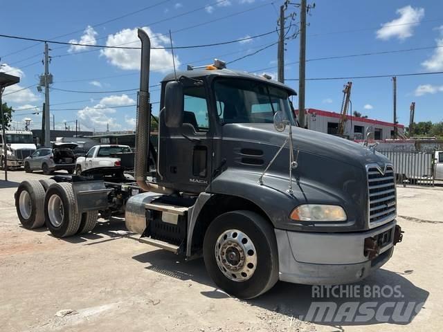 Mack CXU613 Tractor Units