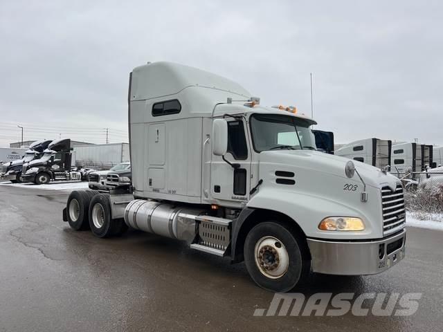 Mack CXU613 Tractor Units