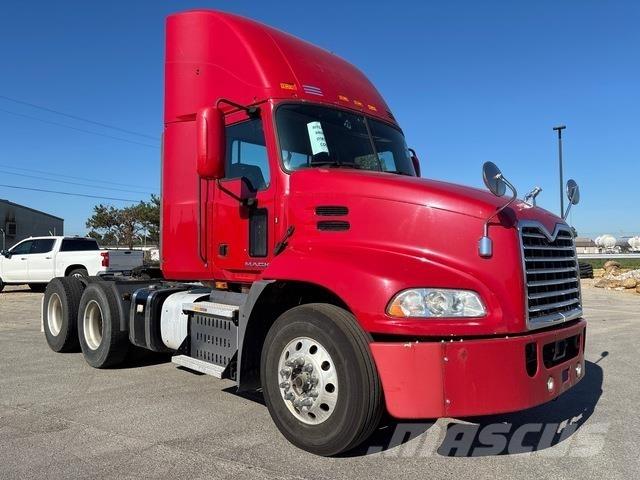 Mack CXU613 Tractor Units