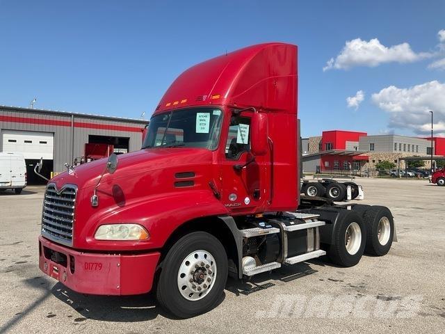 Mack CXU613 Tractor Units