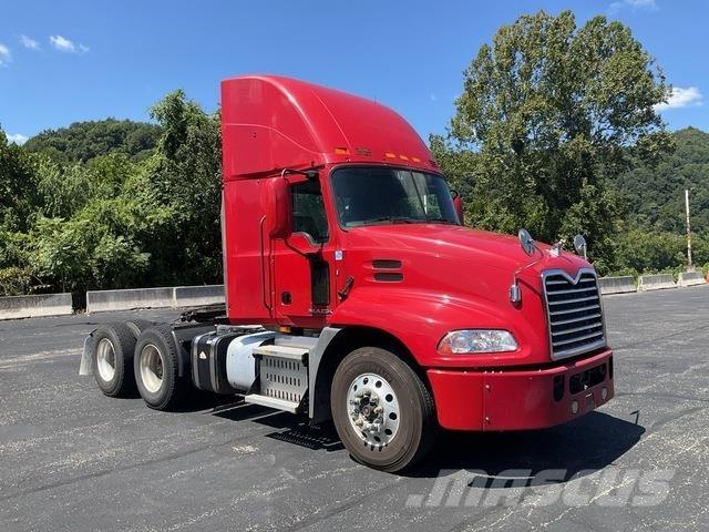 Mack CXU613 Tractor Units