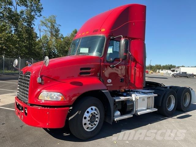 Mack CXU613 Tractor Units