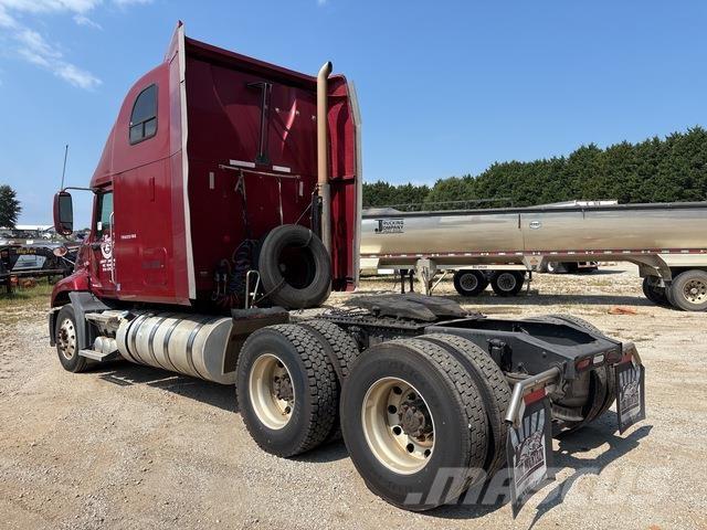 Mack CXU613 Tractor Units