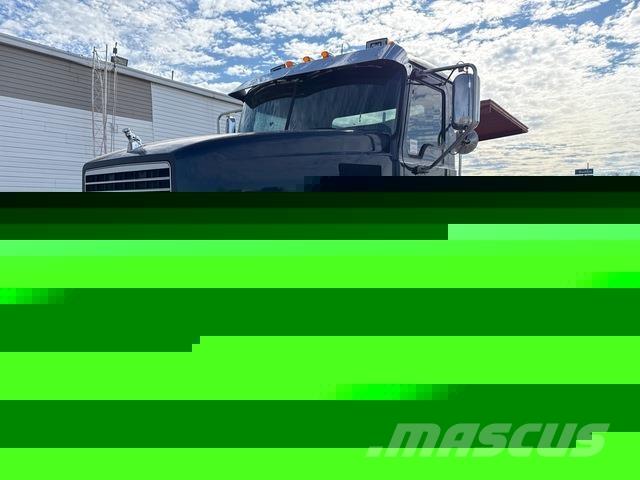 Mack CXU613 Tractor Units