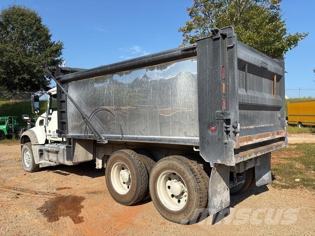 Mack GU713 Tipper trucks
