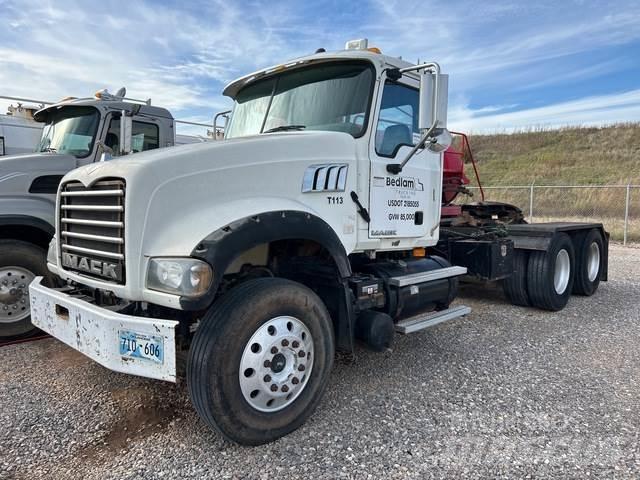 Mack GU713 Tractor Units