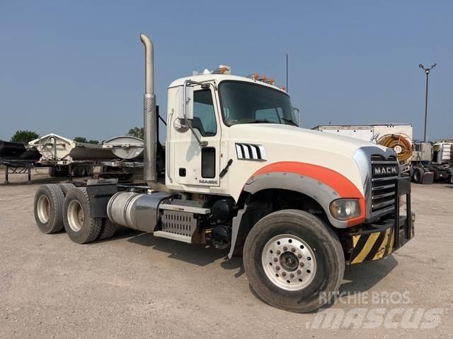 Mack GU713 Tractor Units