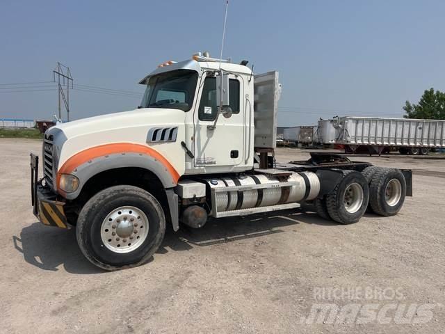 Mack GU713 Tractor Units