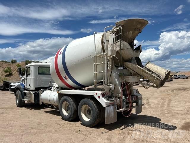 Mack GU813 Other trucks