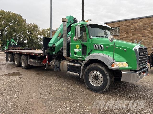 Mack GU813 Other trucks