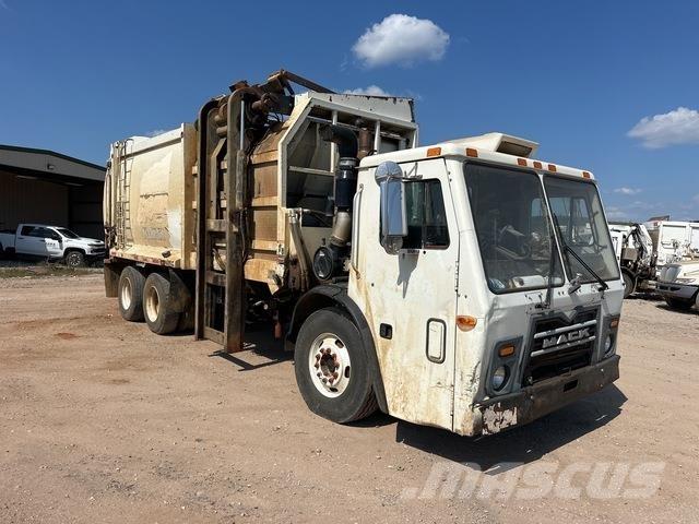 Mack LEU613 Waste trucks