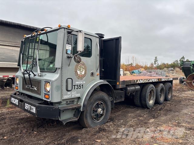 Mack MR611S Flatbed / Dropside trucks