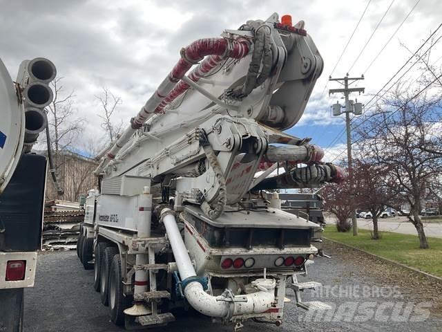 Mack MR688S Concrete pump trucks