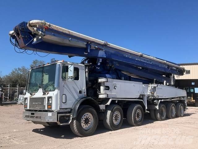 Mack MR688S Concrete pump trucks