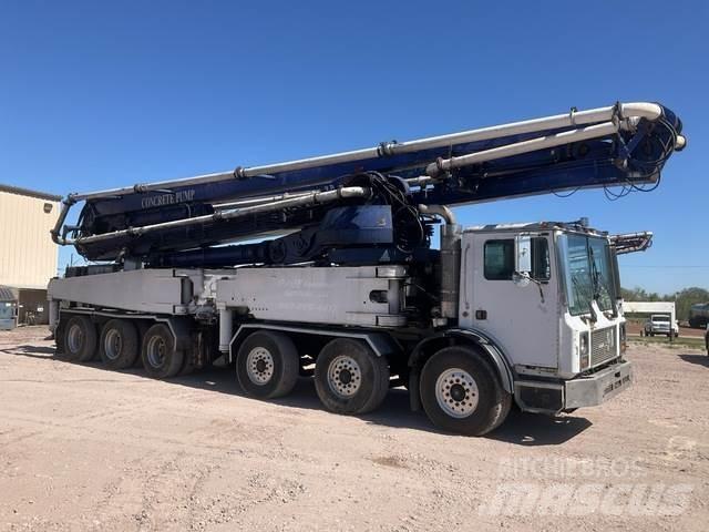 Mack MR688S Concrete pump trucks