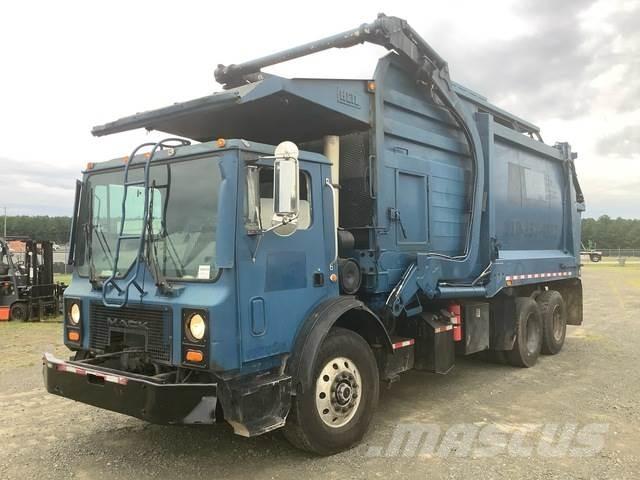 Mack MR688S Waste trucks