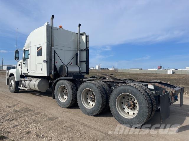 Mack PI86T Tractor Units