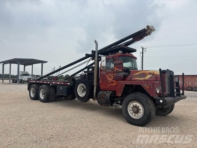 Mack RD600 Construction - Others