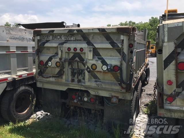 Mack RD600 Snow blades and plows