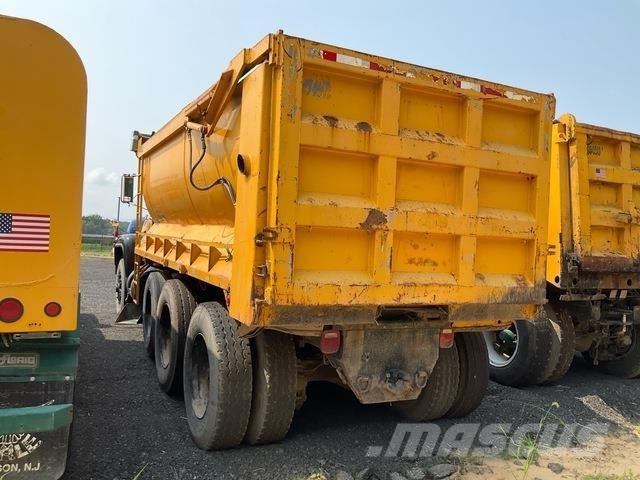 Mack RD686SX Tipper trucks