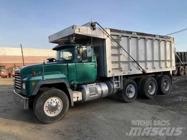 Mack RD688S Tipper trucks