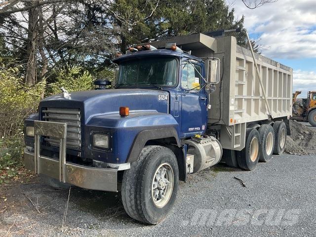 Mack RD688S Tipper trucks