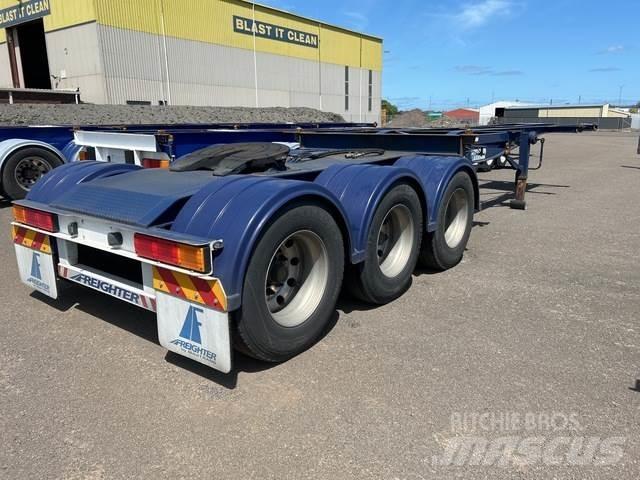 MaxiTrans  Containerframe trailers